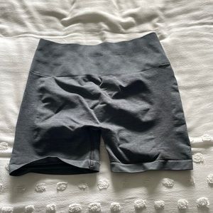 Amplify Shorts 4.5"